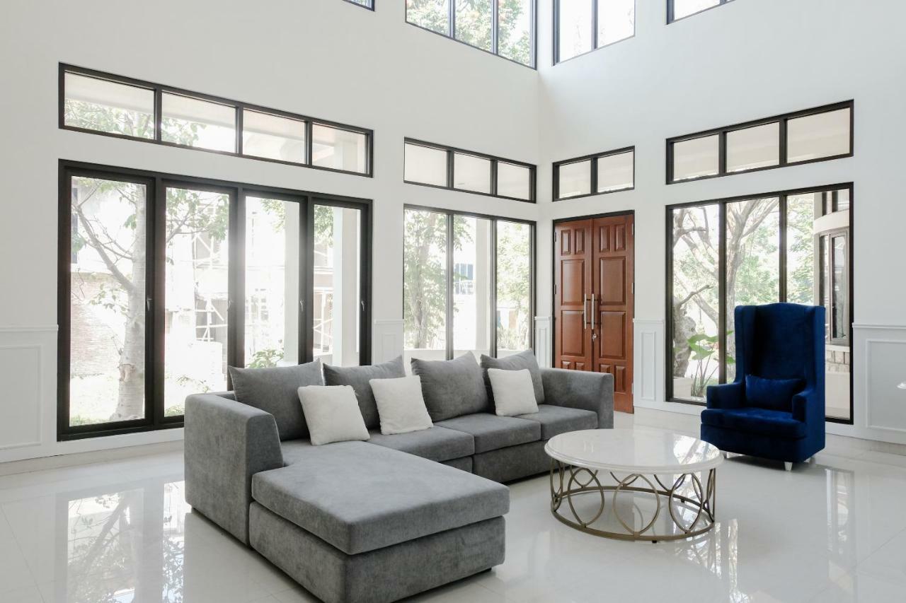 Готель Oyo 1110 Ijen Butik House Маланг Екстер'єр фото